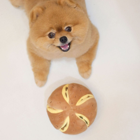 Pups & Bubs Zabawka węchowa dla psa Cheesy Bread Pups & Bubs Zabawka węchowa dla psa Cheesy Bread