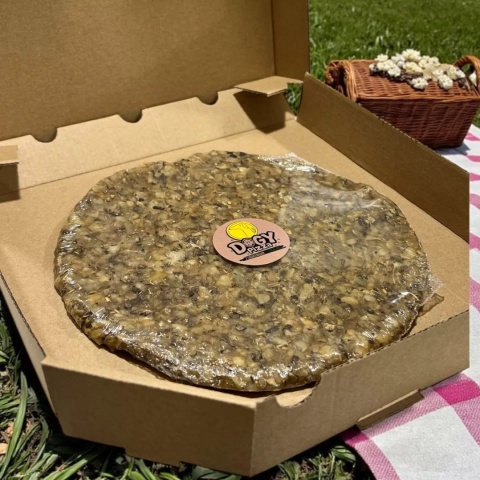 Gryzak dla psa Dogy Pizza z serem cheddar i szparagami