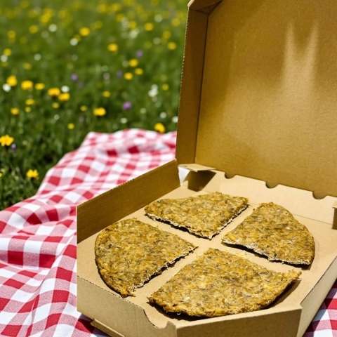Gryzak dla psa Dogy Pizza z królikiem i marchewką